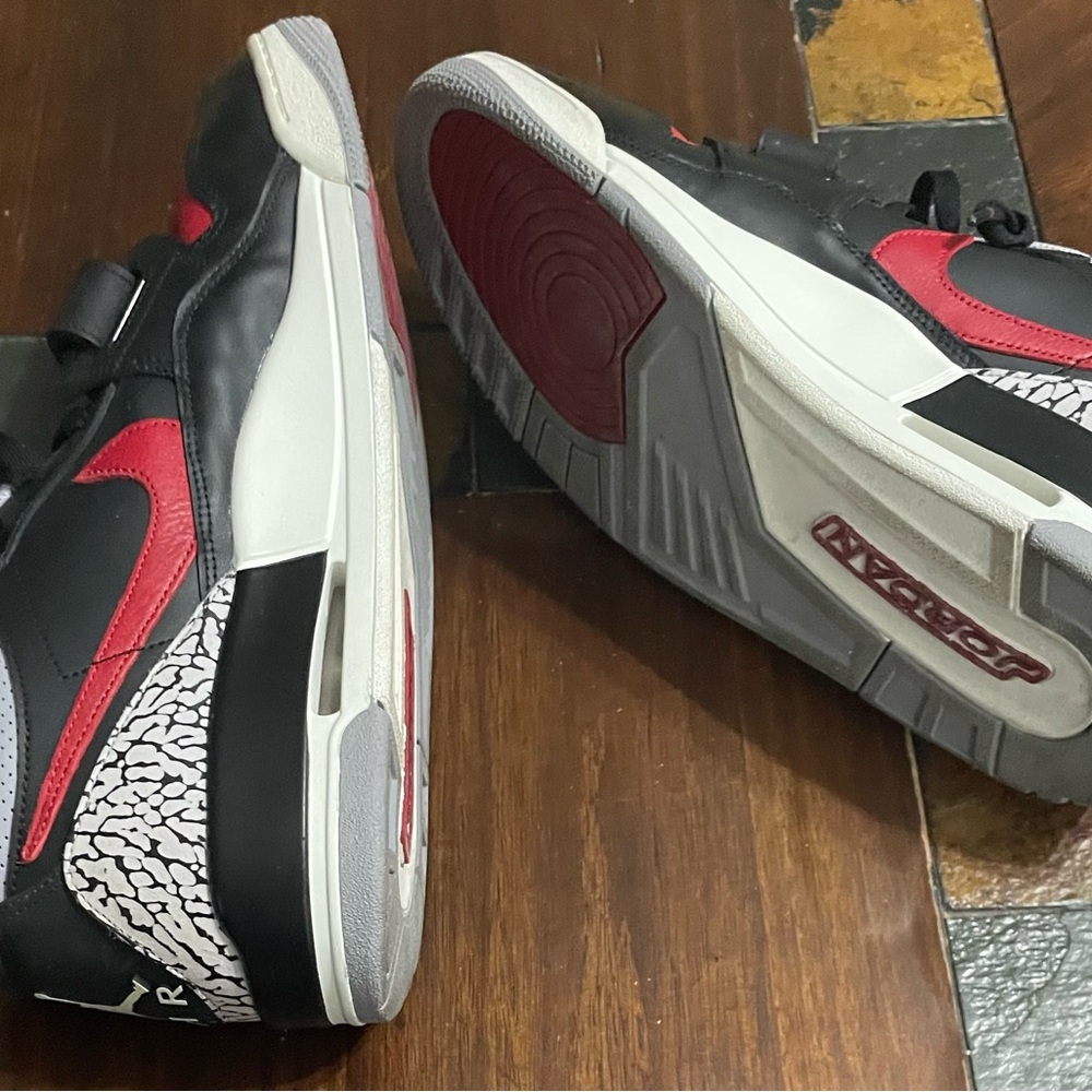 Nike Air JORDAN LEGACY 312 BRED CEMENT (color) EUC size 13 - Picture 11 of 15